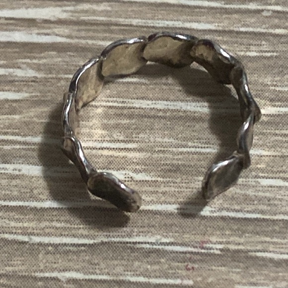 S925 Stamped Silver Circle Band Ring - Picture 3 of 5